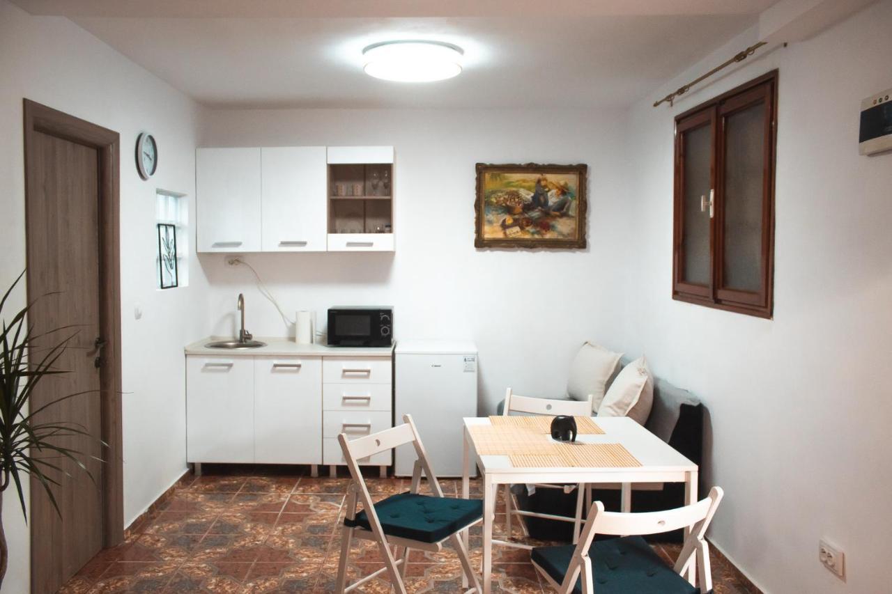 Victor Residence 38 Bukares Bagian luar foto