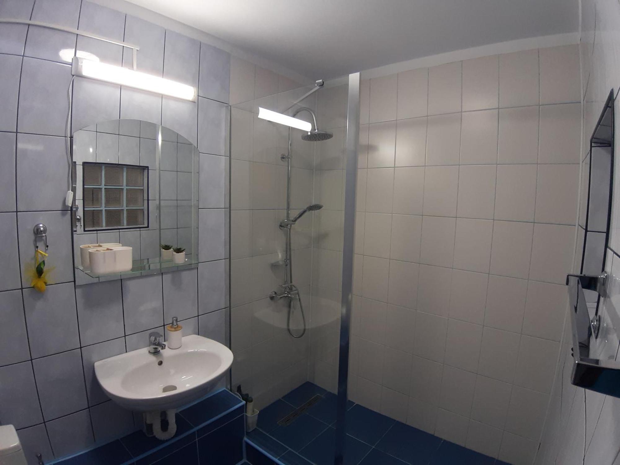 Victor Residence 38 Bukares Bagian luar foto